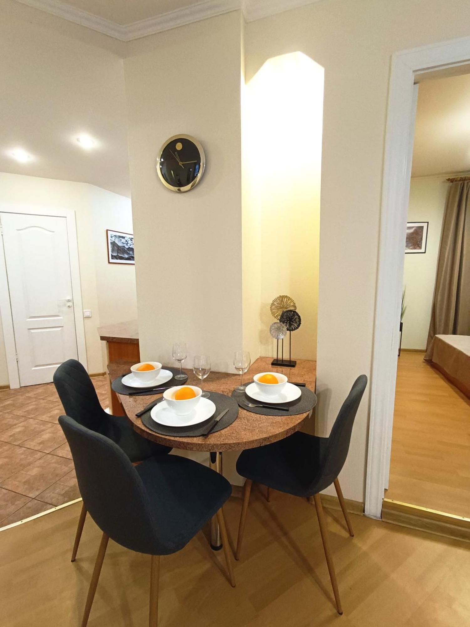 Two Bedroom Apartment In Old Town, Up To 6 Guests Рига Экстерьер фото