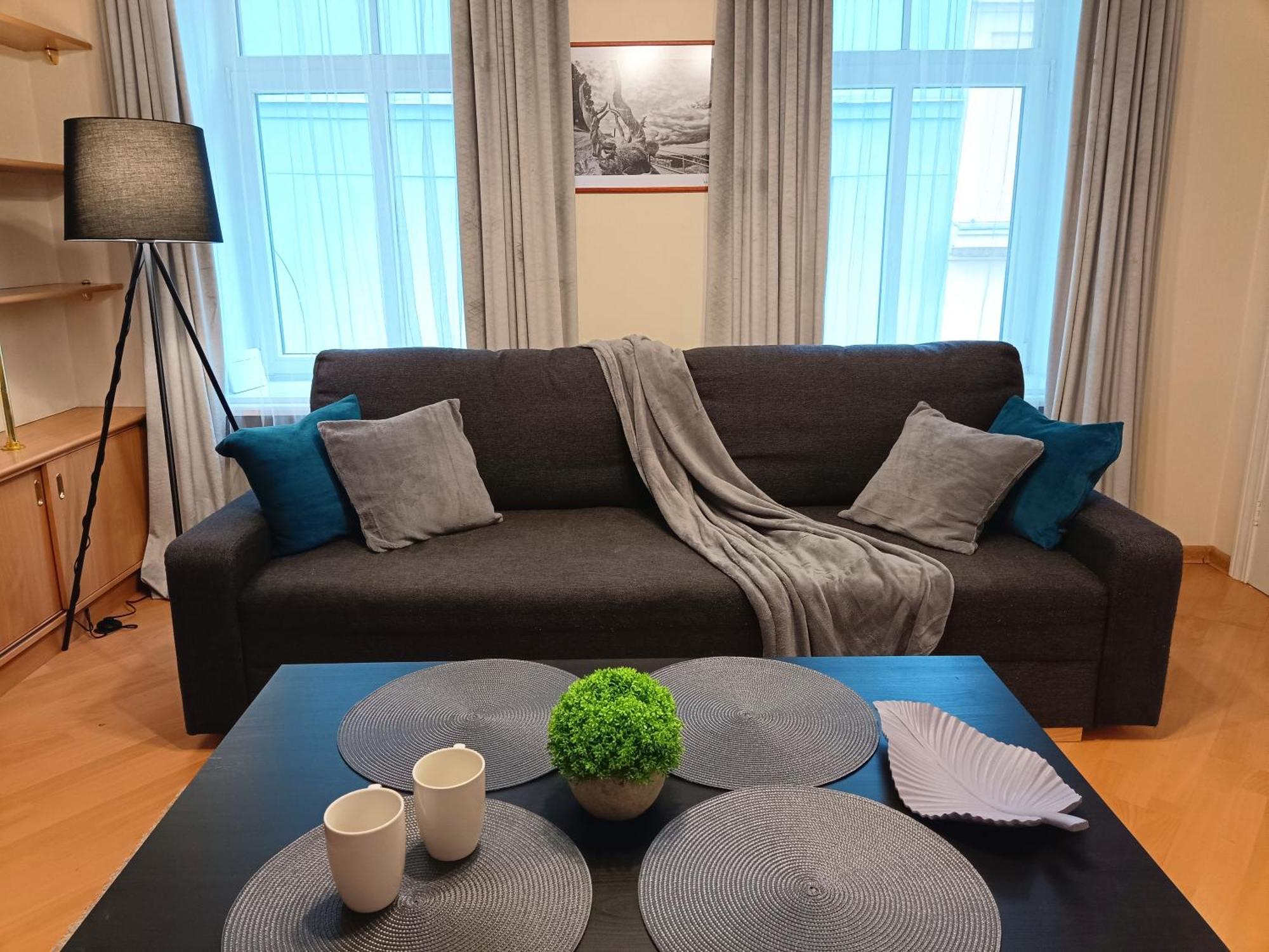 Two Bedroom Apartment In Old Town, Up To 6 Guests Рига Экстерьер фото